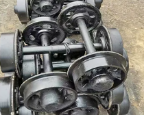 翻斗礦車軌道輪